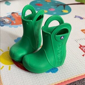 CROCS Kids Vibrant Green Rain Boots